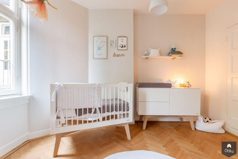 Babykamer in Appartement Amsterdam Oud-Zuid-Aangenaam Interieuradvies-alle, Kinderkamer-OBLY