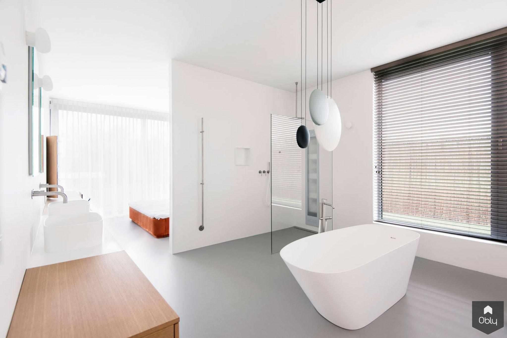 een stijlvolle badkamer met vele Wensen-Fors design badkamers-alle,Badkamer,badkamer met maatwerk meubel,badkamer met sunshower,design badkamer met inloopdouche,grote badkamer inrichting,luxe badkamer op maat,minimalistische luxe badkamer,moderne badkamer met vrijstaand bad,stijlvolle badkamer inspiratie-OBLY