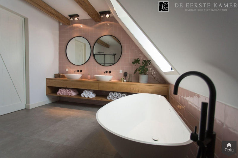 Luxe badkamer met roze tegels-De Eerste Kamer-alle, Badkamer-OBLY