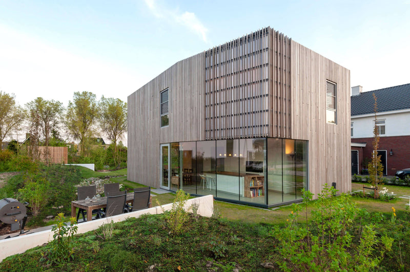 Moderne woning met houten gevel-Architect eigen huis-Exterieur vrijstaand-OBLY
