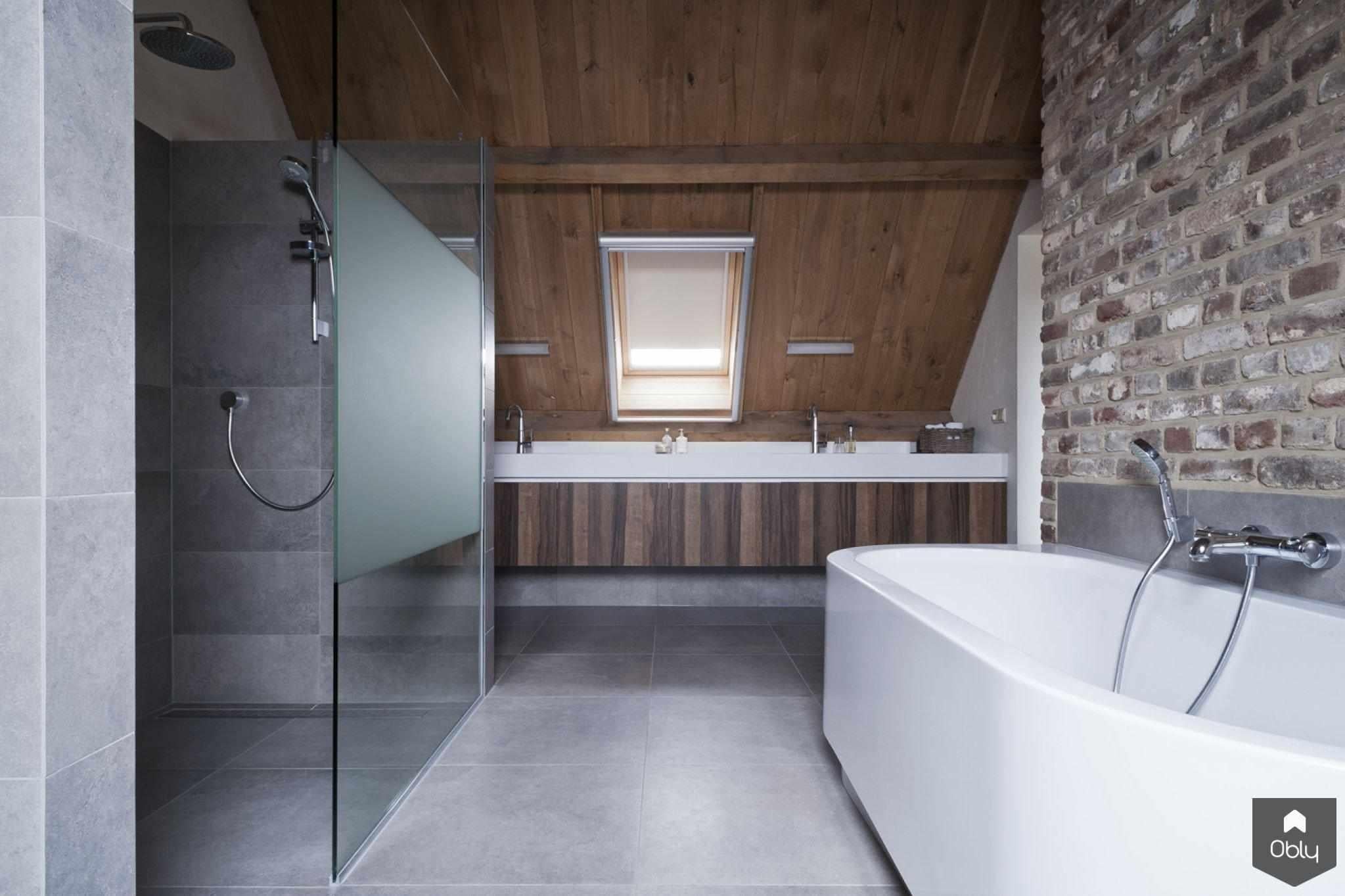 oude boerderij-badkamer-Doret Schulkes Interieurarchitect-alle,Badkamer,Badkamer met houten balken,Badkamer onder schuin dak,Boerderij badkamer renovatie,Landelijke badkamer stijl,Moderne landelijke badkamer,Rustieke badkamer-OBLY