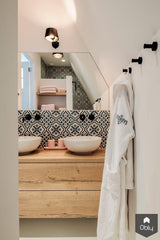 Sfeervolle badkamer met kleurrijke tegels-Het Badhuys-alle, Badkamer-OBLY