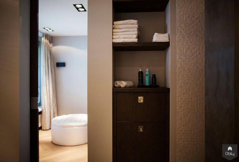 Slaap- en badkamer met walkin closet uitgevoerd in Eiken hout-Wood Creations-alle, Slaapkamer-OBLY