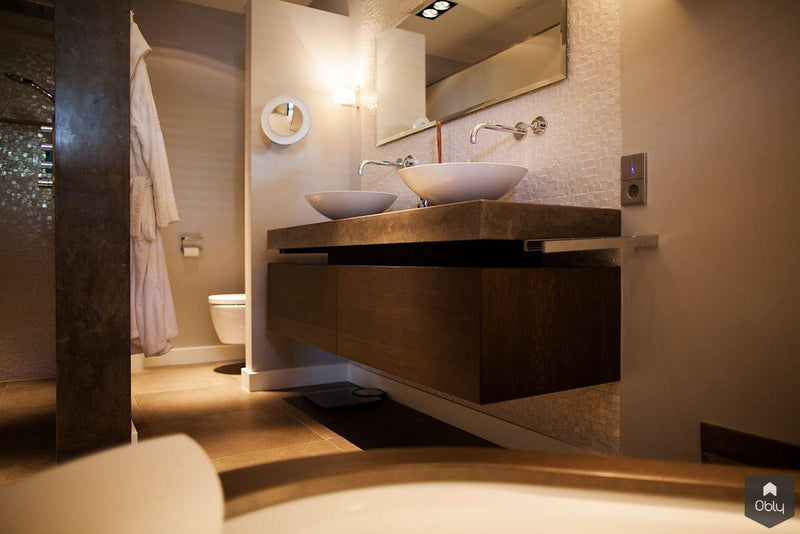 Slaapkamer ensuite met warme, luxe hotelsfeer-Wood Creations-alle, Slaapkamer-OBLY