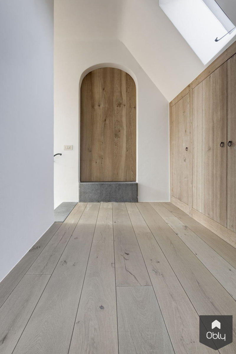 Stoere eiken plankenvloer in prachtige B&B-NOBEL Flooring-alle, Badkamer-OBLY
