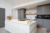 Strakke keuken met authentieke details-Bert van Vlijmen-alle, Keuken-OBLY