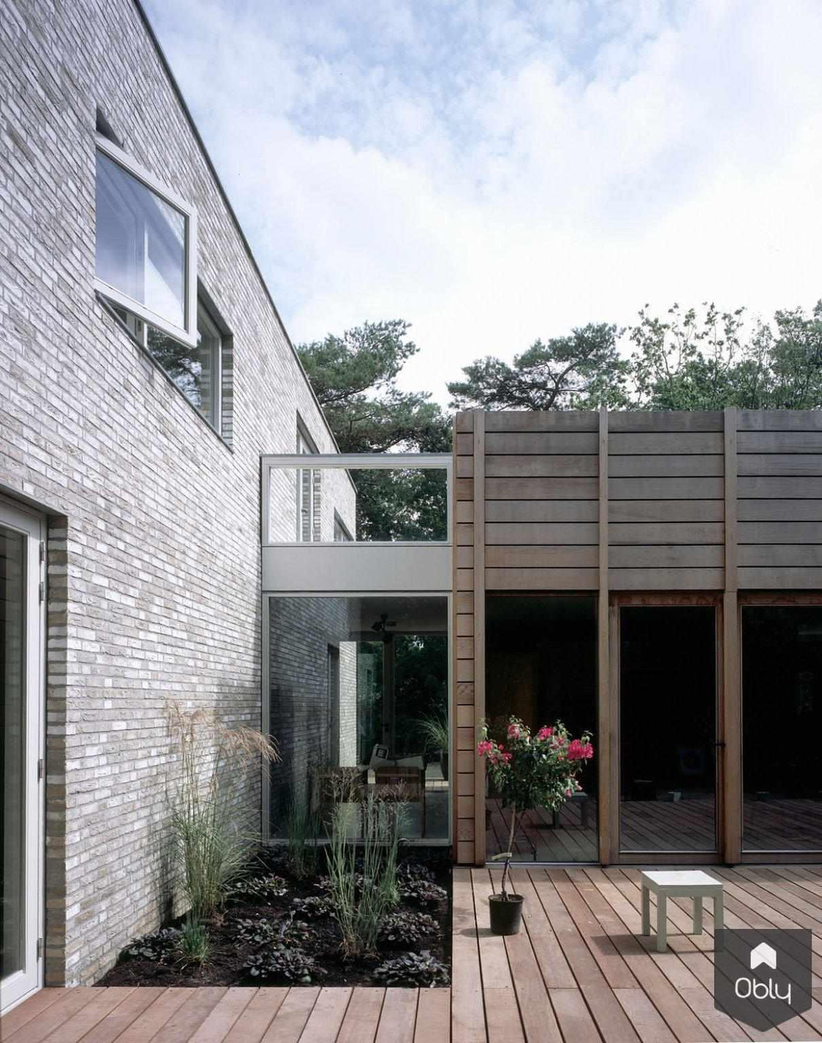 villa Bergen - extérieur-Paul Seuntjens Architectuur + Interieur-alle,bosrijke omgeving,dakterras,Exterieur,houten gevelbekleding,metselwerk,moderne villa,twee volumes-OBLY