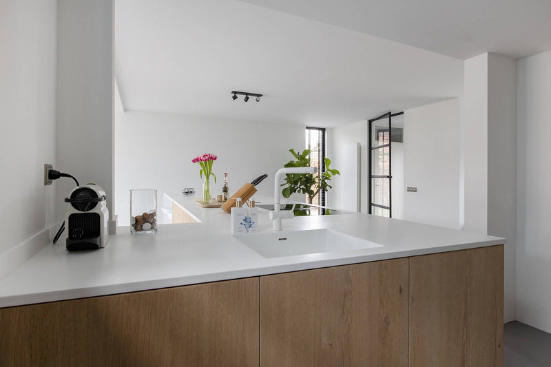 Witte keuken met eiken fineer kastenwand-Ergoform-alle, Keuken-OBLY