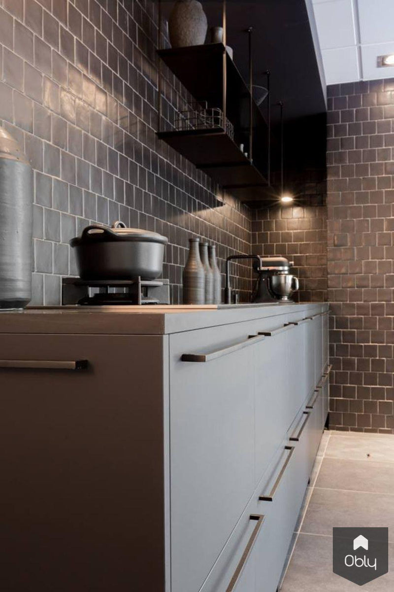 Zwarte keuken met plafondunit afzuigkap-Wave-alle, Keuken-OBLY