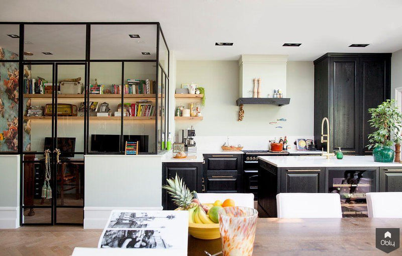 Zwarte, robuuste eiken keuken met klassieke details-Wood Creations-alle, Keuken-OBLY